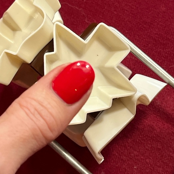Cookie cutters 5 in one tool aluminum plastic ROLLER vintage Hong Kong 2” candy - Picture 8 of 15